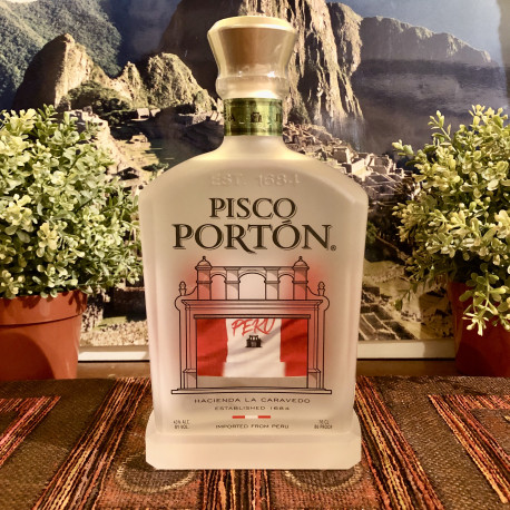 Pisco Portón Mosto verde Italia Peruvian Flag background 43° 70cl